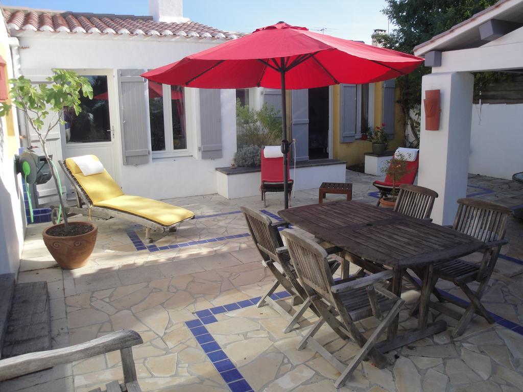 Les Yeux Bleus Bed & Breakfast Нуармутье Экстерьер фото