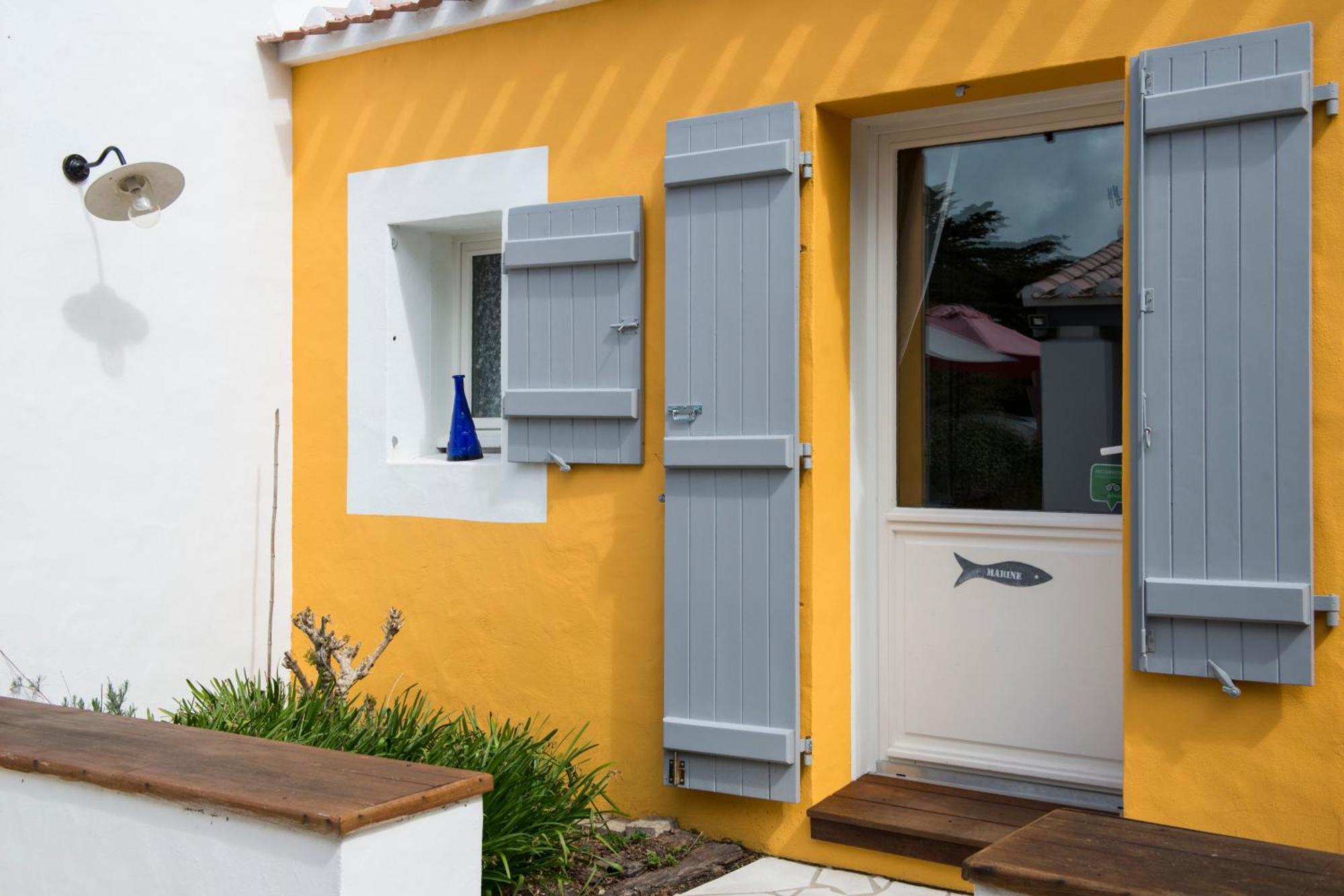 Les Yeux Bleus Bed & Breakfast Нуармутье Экстерьер фото