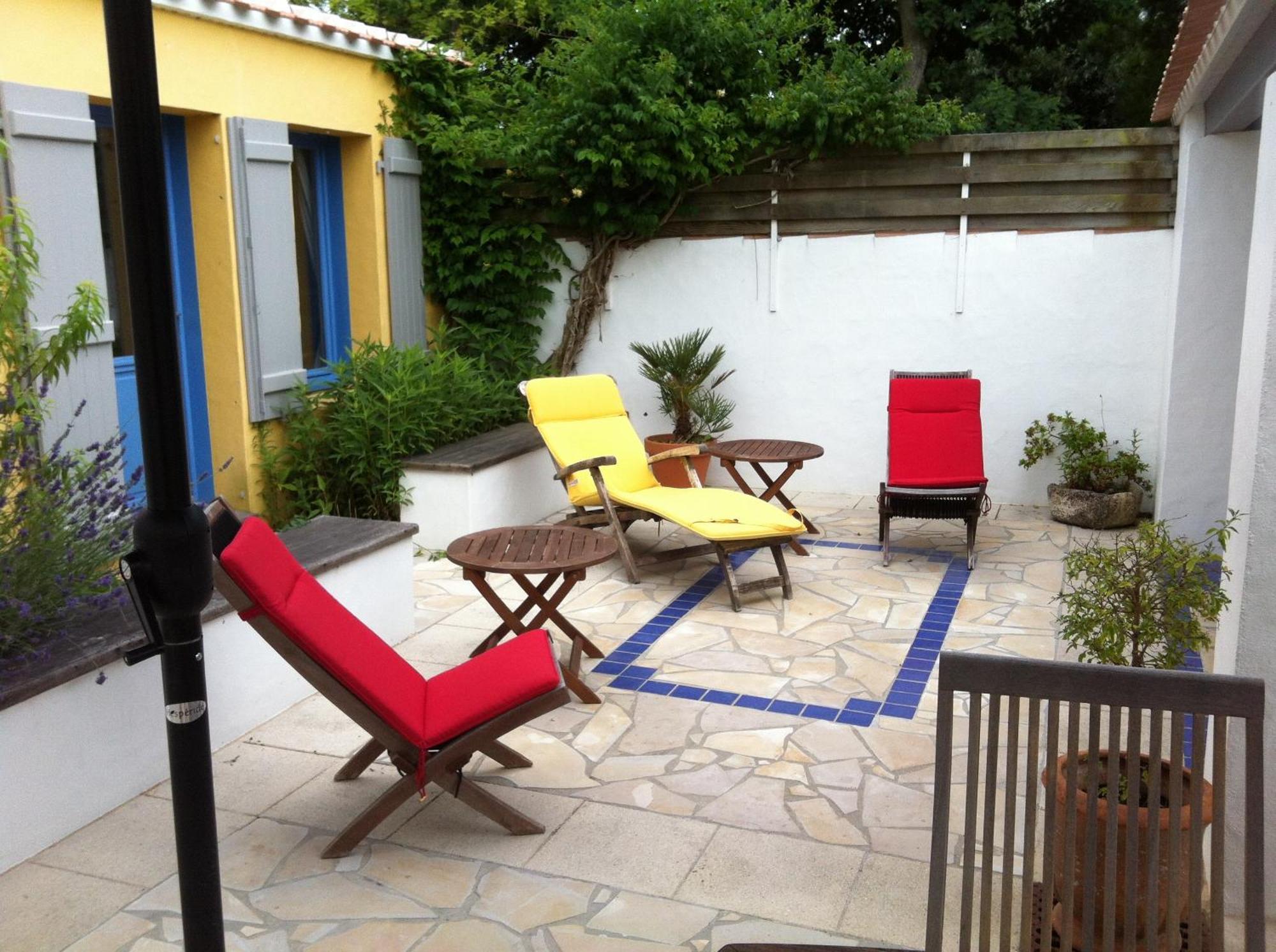 Les Yeux Bleus Bed & Breakfast Нуармутье Номер фото
