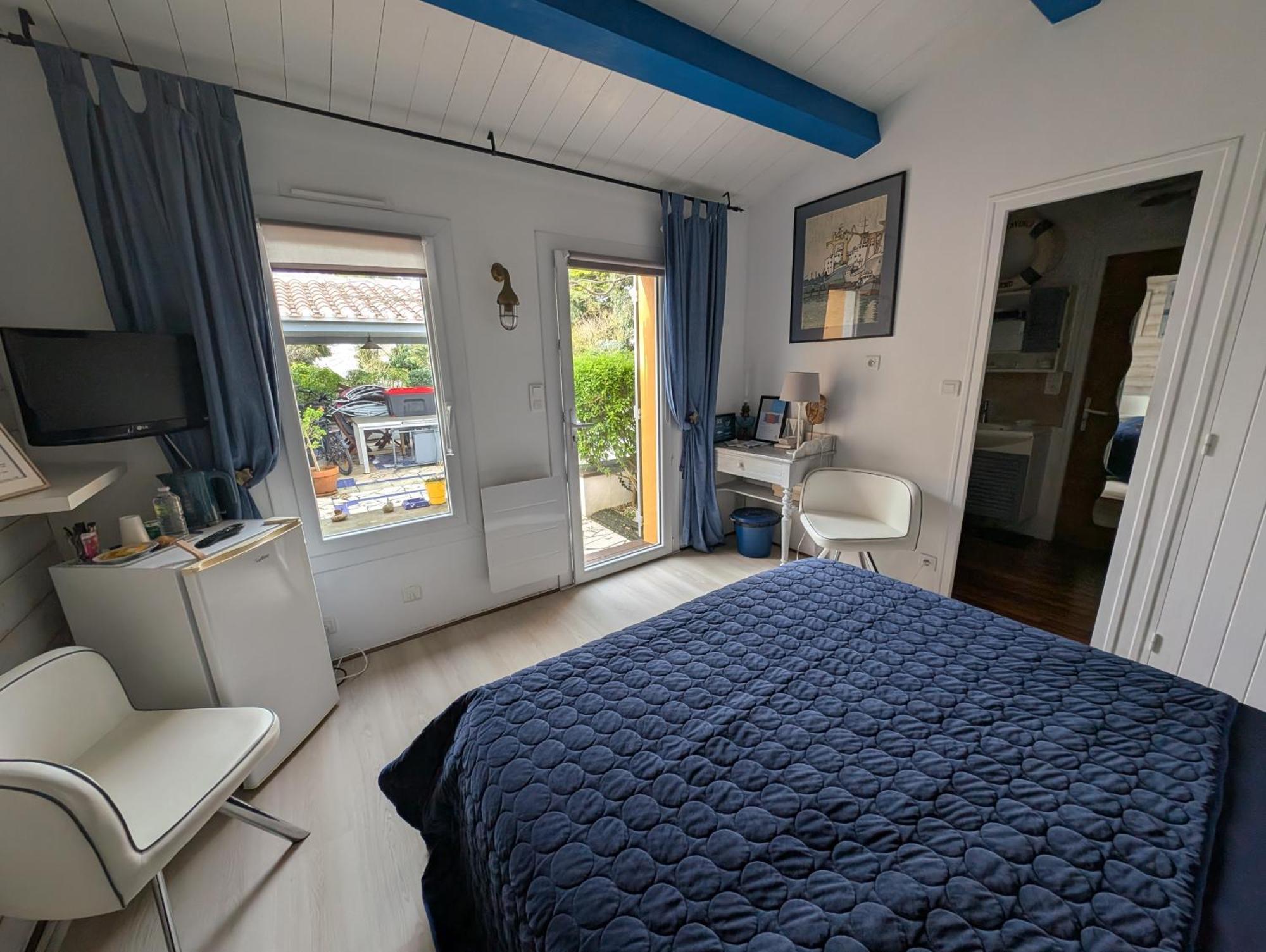 Les Yeux Bleus Bed & Breakfast Нуармутье Экстерьер фото