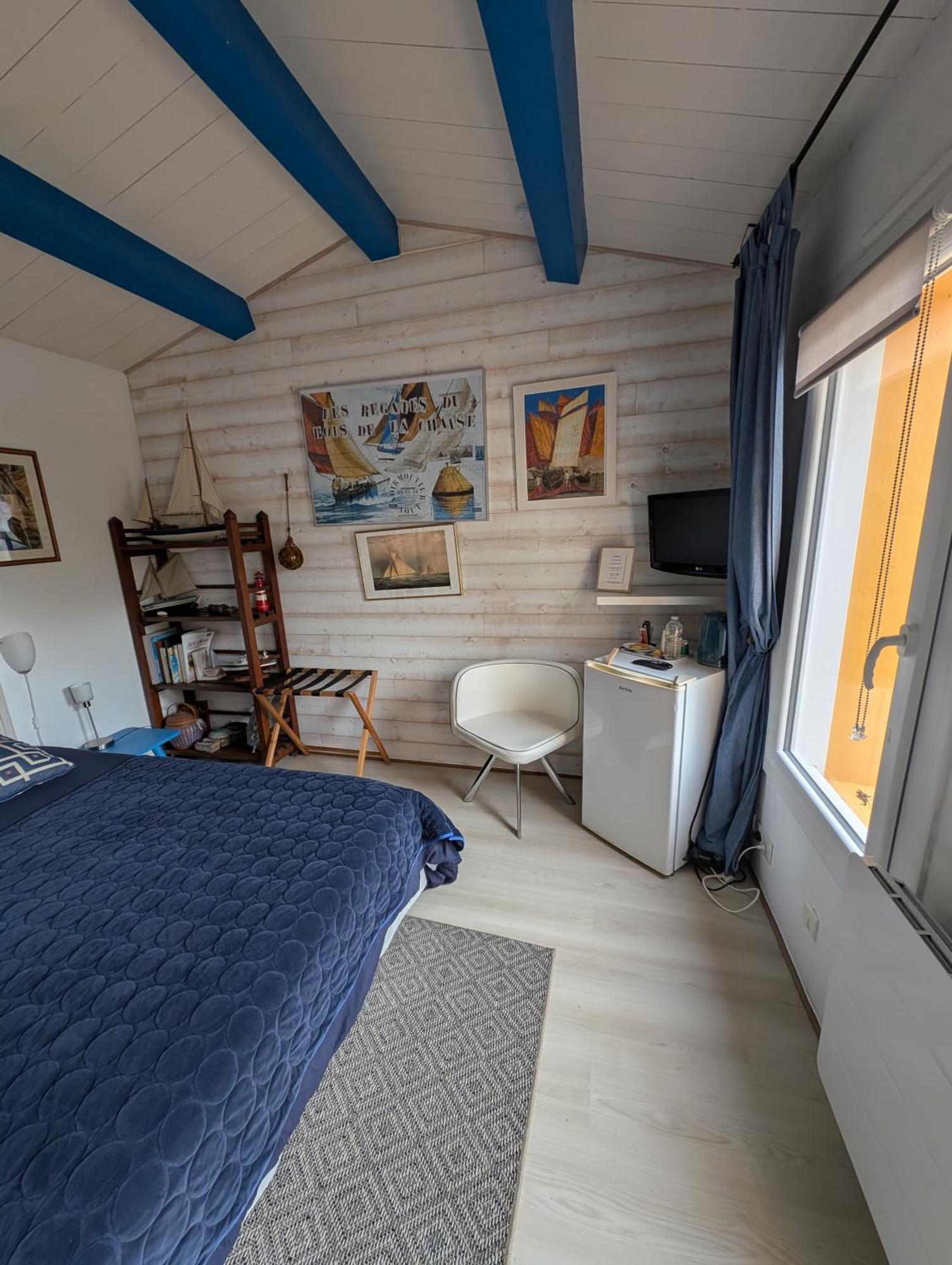 Les Yeux Bleus Bed & Breakfast Нуармутье Экстерьер фото