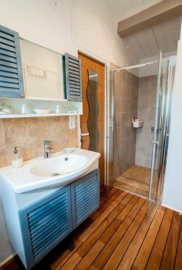 Les Yeux Bleus Bed & Breakfast Нуармутье Экстерьер фото